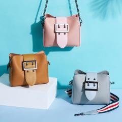 Wholesale Korean version of the fashionable small square bag female 2018 new style wide shoulder bel pink